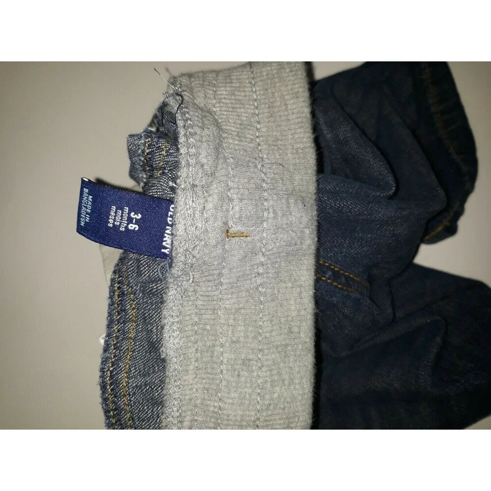 Old Navy Jeans Size 3-6 Months Pull On.
